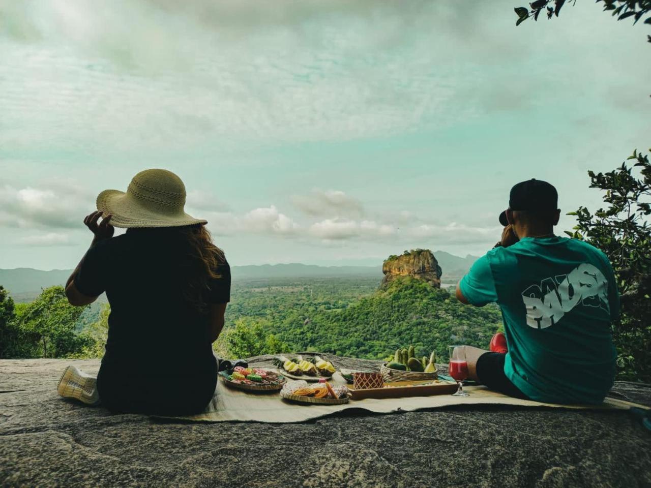 Elephant Safari Lodge Sigiriya Junction Habarana Exterior foto