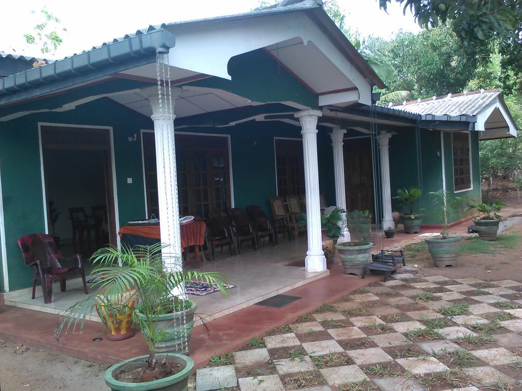 Elephant Safari Lodge Sigiriya Junction Habarana Exterior foto