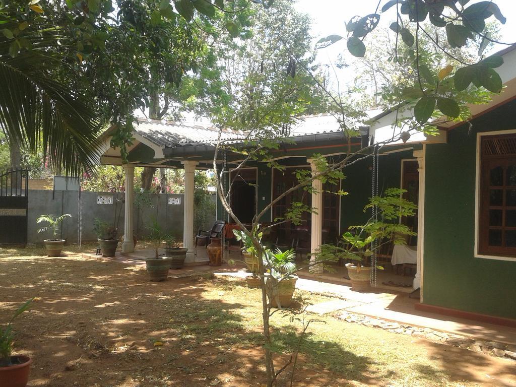 Elephant Safari Lodge Sigiriya Junction Habarana Exterior foto