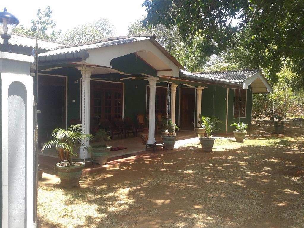 Elephant Safari Lodge Sigiriya Junction Habarana Exterior foto