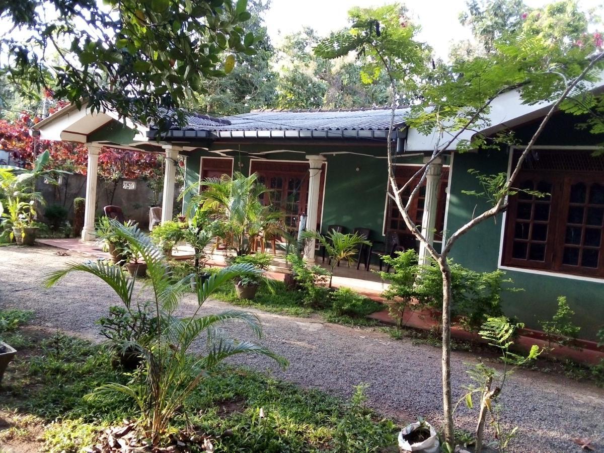 Elephant Safari Lodge Sigiriya Junction Habarana Exterior foto