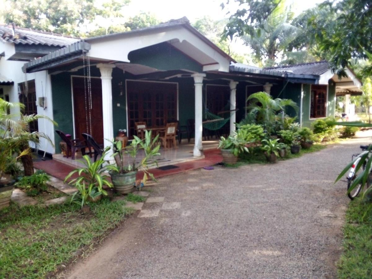 Elephant Safari Lodge Sigiriya Junction Habarana Exterior foto